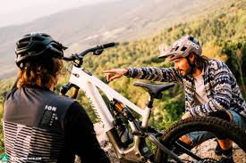 It also communicates, via ant+/bluetooth®, with our optional handlebar display to display even more information about your day's ride. Exclusive Test Specialized Turbo Levo 2022 Is Radical Better