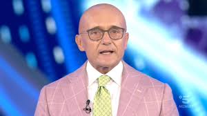 Grande Fratello Vip 5: Signorini si conferma garante di cast interessanti.  Ma è il suo unico merito (fino ad ora...)