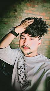 Nick Lines's Instagram, Twitter & Facebook