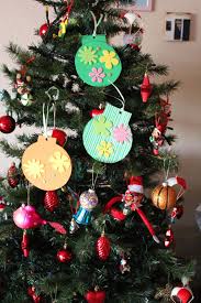 Además, te damos ideas de cómo hacer adornos caseros para decorar la casa o el árbol de navidad, con ellos. Estrellas Sin Luna Manualidades Navidenas Para Ninos