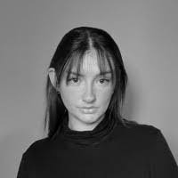 Ariel Piotrowski's Instagram, Twitter & Facebook