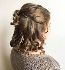 Break out of your medium length hair rut with these curl ideas. 50 Half Updos For Your Perfect Everyday And Party Looks Medium Length Hair Styles Half Up Hair Half Updo