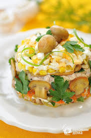 салат с курицей и грибами и огурцами и яйцами Salat Osennij S Kuricej Gribami I Marinovannymi Ogurcami Poshagovyj Recept S Foto Na Gotovim Doma Recept Eda Kulinariya Idei Dlya Blyud