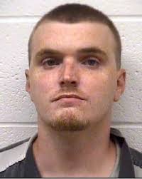 Police: Traffic stop leads to pound of heroin