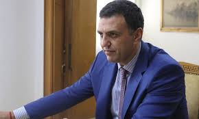 Όταν ο κυριάκος μητσοτάκης έκανε αντιπολίτευση χρησιμοποιώντας τα θύματα της γρίπης ο υπουργός υγείας βασίλης κικίλιας θα συναντηθεί σήμερα με τους αρμόδιους. Basilhs Kikilias Erxontai 3 500 Proslhpseis Sthn Ygeia Onmed Gr
