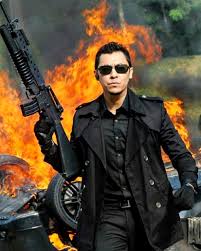 Tells a story about a group of special unit force led by roslan, who has been trying to bring down a robbery gang led by a guy named asyraff. Specnaz Kl 6000 Mil Do Gollivuda Yandeks Dzen