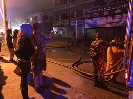 Check spelling or type a new query. Rara On Twitter Bergegas Melawat Insiden Kilang Perabot Terbakar Di Batu 9 Anggota Bomba Dr Serdang Amp Kajang Masih Berusaha Utk Memadamkan Api Kebakaran Https T Co Umo0mn7uqe Twitter