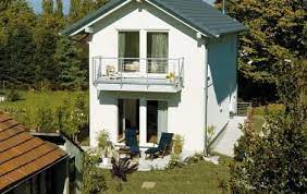 Dein großer immobilienmarkt auf quoka.de mit kostenlosen kleinanzeigen & regionalen angeboten. Grade Mal Einen Raum Breit Schmaler Als Manches Reihenhaus Trotz Mini Grundstucks Blieb Ausreichend Grun House Design House Styles Interior And Exterior