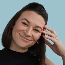 Lindsay Trobel's Instagram, Twitter & Facebook