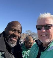 Jason Litman's Instagram, Twitter & Facebook