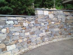 See more ideas about stone wall, veneers, stone. Montana Ledge Stone And Arkansas Field Stone Retaining Walls In Edina Traditional Landscape Minneapolis By English Stone Houzz