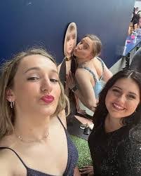 Erica Schilling's Instagram, Twitter & Facebook