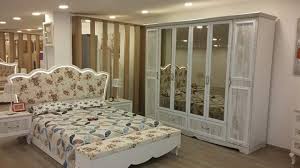 Genç odası seçerken nelere dikkat etmemiz gerektiğini, deneyimlerimden gençlerin odalarında neler istediğini anlattığım evim şahane programı 22 mayıs haftasında 3 kardeşin birlikte yaşadığı bir odada değişiklik yaptı ve odayı çok şık bir tasarımla. Ser Spot Center