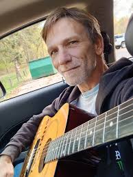 Vocalist seeking musicians and projects for collaboration