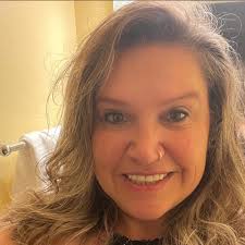 Weeding can made from repurposed Clorox wipes container