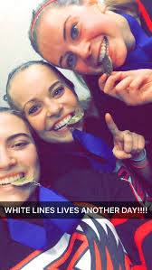 Lauren Oberle (@LaurenOberle8)