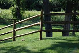 Split rail fences have a southern charm and are typically associated with country living. Split Rail Fence American Fence Toledo American Fence Supply Co