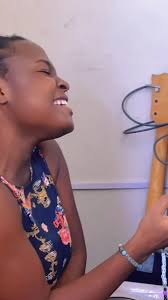 Zanmi Ti koze ak Lynn