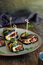 Eggplant Hummus Wraps With Smoky Tomato Confit Rezept Gemuse Rezepte Gesund Fingerfood Rezepte Rezepte