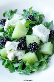 Salatka Z Melonem Jezynami I Serem Feta Food And Drink Eat Recipes