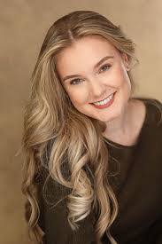 Janet Viola's Instagram, Twitter & Facebook