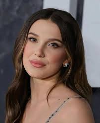 🚨 RUMOR:A atriz Millie Bobby Brown vai interpretar a Vampira no próximo  filme dos X-Men no MCU. Fonte: (@hollywoodhighlights247) MarvelStudios