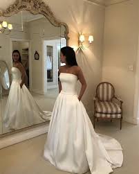 Princess Style Strapless Bodice Corset Satin Wedding Dresses Pleated Wedding Dresses Wedding Dresses Strapless Bow Wedding Dress