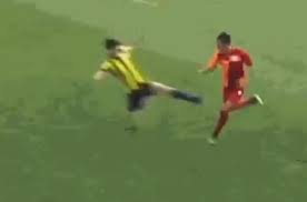 Fenerbahçe galatasaray derbisi hangi kanalda? U 17 Deki Fenerbahce Galatasaray Macinda Skandal Bir Karar Veren Hakem Onur Mert Duduk Asti