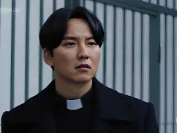 김남길 #KimNamGil as Kim Hae Il The Fiery Priest #열혈사제