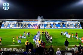 Het gedegradeerde de graafschap oefende dinsdagavond tegen de naburige amateurclub dzc '68 en werd verrast door een schitterende sfeeractie van de eigen aanhang. De Graafschap Heracles 30 03 2019