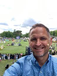 Who are the Paralympic wheelchair basketball commentators