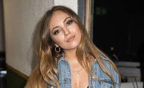 25 de febrero de 1997) es una actriz y cantante española. Quien Es Ana Mena Las Provincias