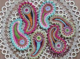 So, here is a beautiful paisley floral motif that can be used for zalakdozi embroidery or any other forms as one feels like. Scrumptious Paisley Crochet Crochet