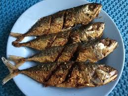 Enak dan gurihnya daging ikan yang cukup tebal berpadu asam, manis dan pedas sangat cocok menjadi hidangan sederhana dengan cita rasa yang cukup spesial. 5 Resep Ikan Kembung Yang Enak Dan Bikin Nagih