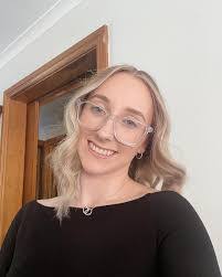 Evelyn Jackson's Instagram, Twitter & Facebook