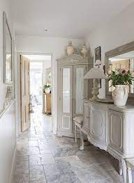 Bellissimi Arredi In Stile Shabby In Un Cottage Inglese Il Blog Italiano Sullo Shabby Chic Cottage Country Chic Arredamento Ingresso Casa Cucina Shabby Chic