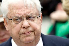 Chimpanzee paternity fight