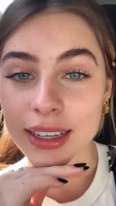 Tegan Collins (teganarwen)