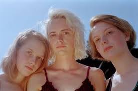 A page for describing ymmv: Tabitha Barnard Fivefold Kiss Lensculture