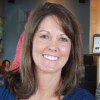 Shannon Eades's Instagram, Twitter & Facebook