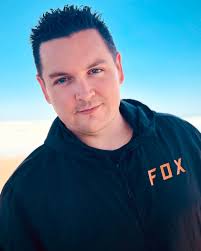 Jon Spence (@foxjons) • Instagram photos and videos