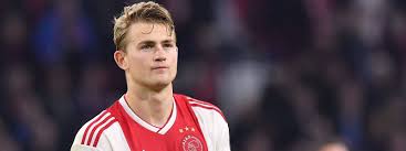 Latest on juventus midfielder adrien rabiot including news, stats, videos, highlights and more on espn. Ajax Star De Ligt In Turin Gelandet