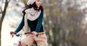Kis Modasi Soguk Mevsimde Gardirobun Olmazsa Olmazlari Pembe Moda Moda Stilleri Kis Modasi