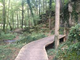 Ausgangspunkt ist die luxemburgische stadt echternach. Mullerthal Trail Wandern In Mystischer Umgebung Mit Trollen Und Elfen Bergduft