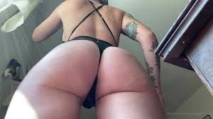 Watch online Aubrey Penthouse aka Aubreypenthouse OnlyFans - Pulling my  panties to the side for you on X-video