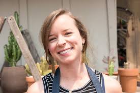 Lili Arnold's Instagram, Twitter & Facebook