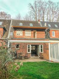 Alsterdorf · 2.724 m² · 3.708 €/m² · haus · baujahr 1880 · mehrfamilienhaus. Immobilienberaterin Aus Hamburg Mandy Korch