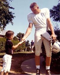Associated Press Nfl Most Valuable Player Award Wikiwand Deacon received numerous awards for community work, particularly his work with youngsters and in 2013, the national football league established the deacon jones award to honor the annual league. nfl most valuable player award