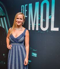 Alternatively, find out what's trending across all of reddit on r/popular. Spoedarts Elisabet Uit De Mol Brengt Debuutsingle Uit Optreden Op Pukkelpop Dat Zou De Max Zijn Showbizz Hln Be
