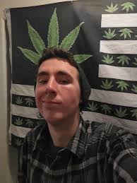 Does somebody can recommend me a clan that is active and where people  actually will play with you and help each other through the battle?😓 lol  whenever I invite somebody in a